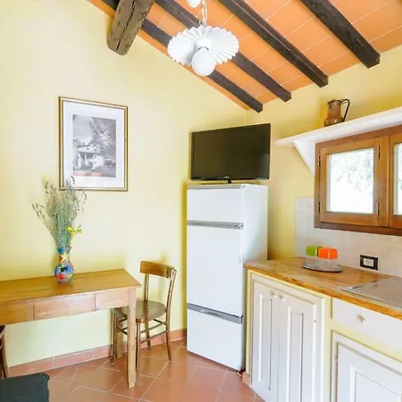 Rustico Indipendente Con Piscina בית כפרי Ponticino
